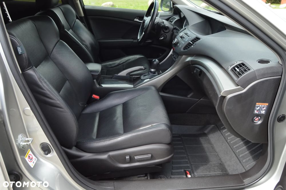 Honda Accord 2.4 Executive - 27