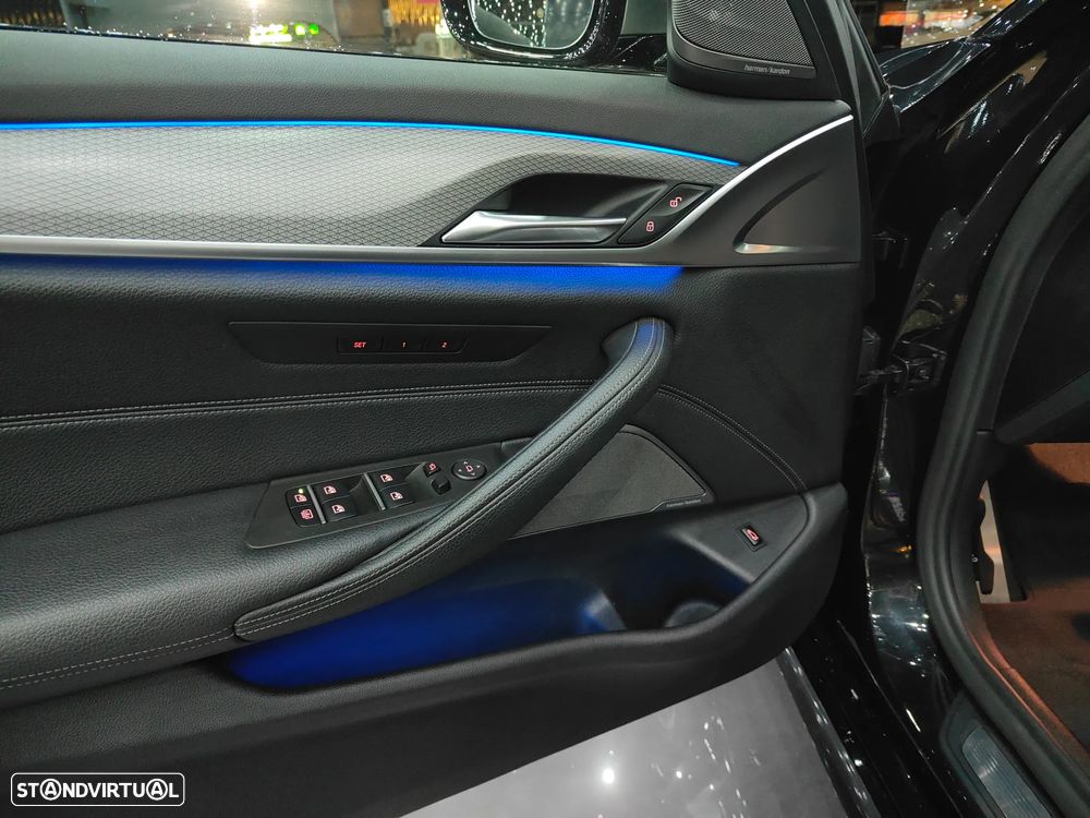 BMW M550d xDrive Auto - 13