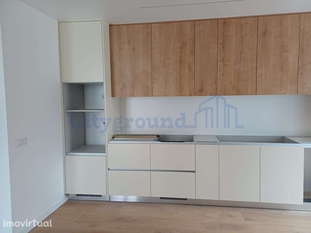 Moradia Geminada V2+1 no centro da cidade, Ourém - Grande imagem: 3/21