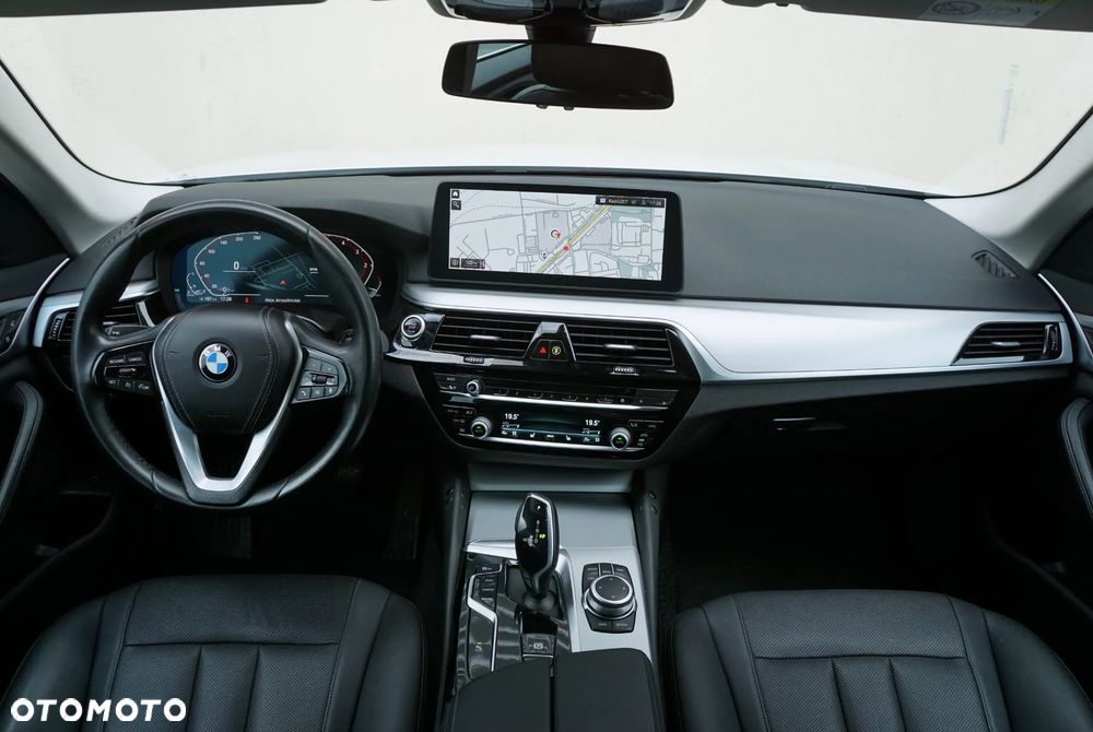 BMW Seria 5 530d Touring - 3