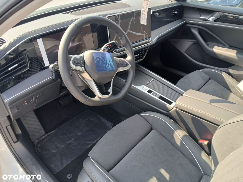 Volkswagen Passat - 8