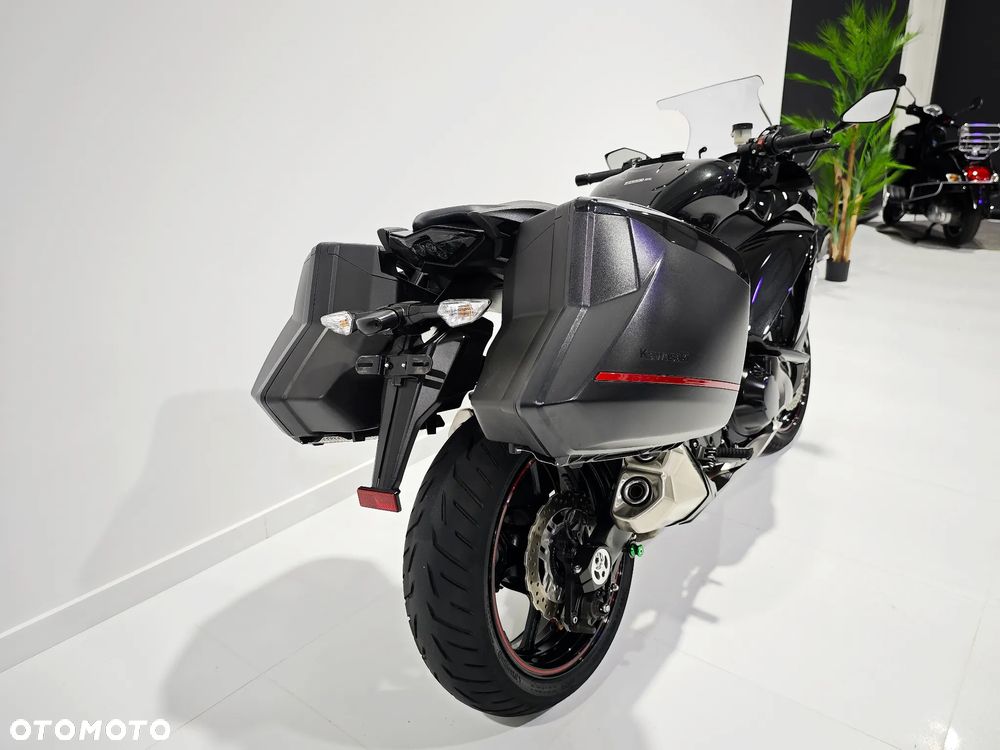 Kawasaki Ninja 1000 SX - 12