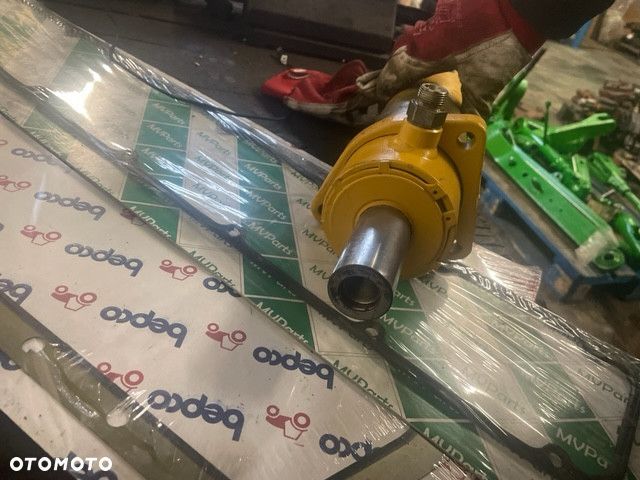 Siłownik skrętu Cat th360 , th330 , th220 - 2