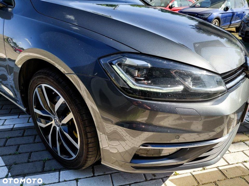 Volkswagen Golf - 8