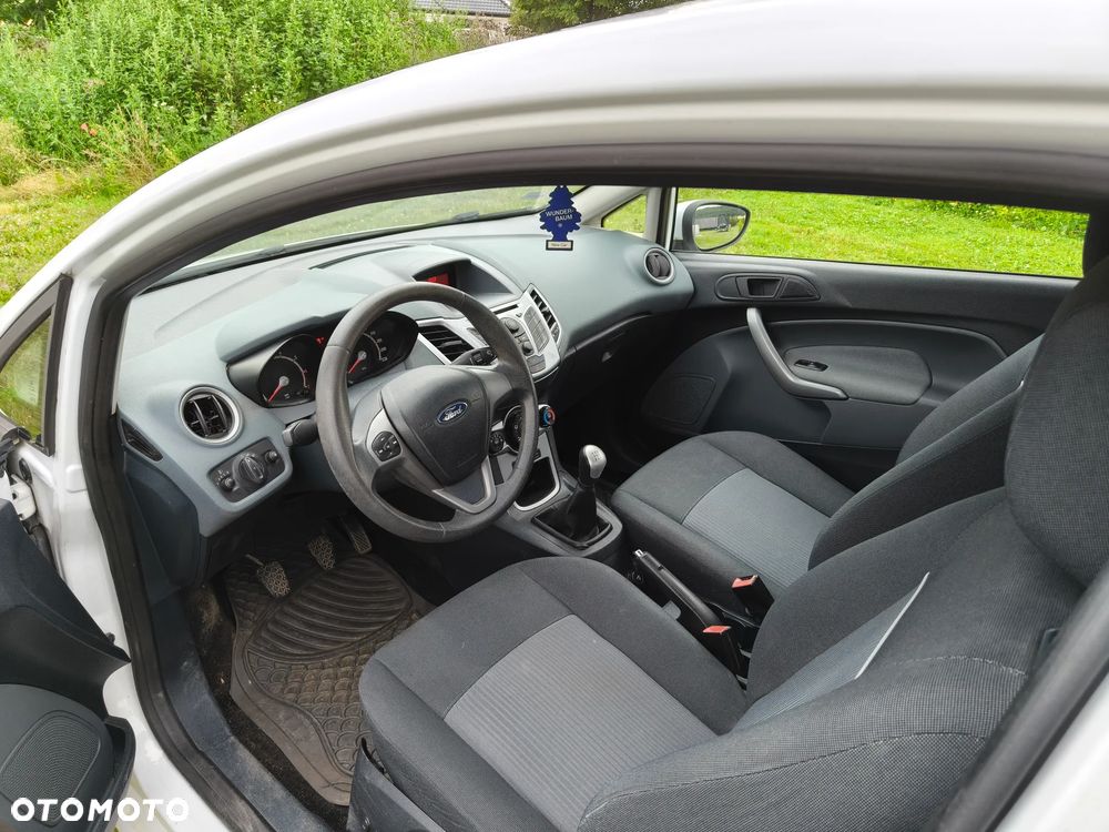 Ford Fiesta 1.25 Trend - 9