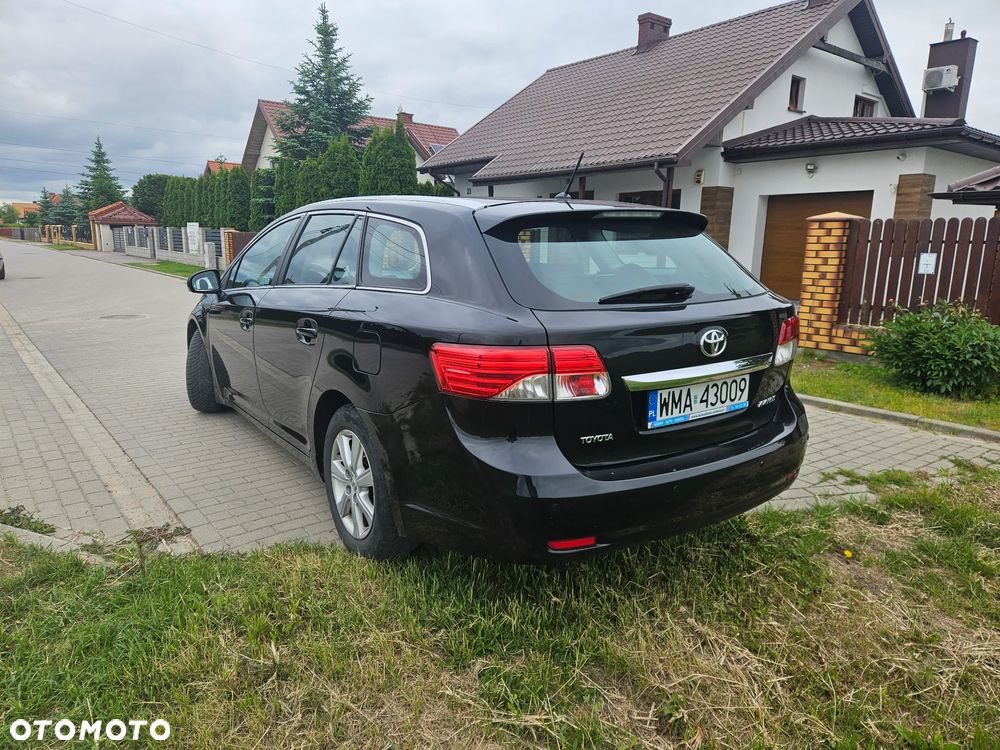 Toyota Avensis 2.0 D-4D Active - 8