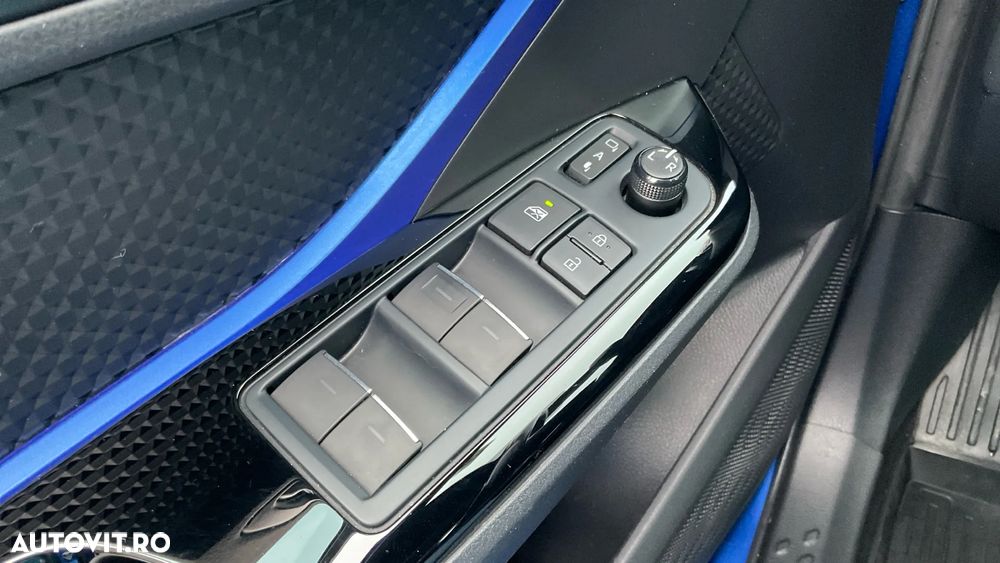 Toyota C-HR 2.0 HSD 184 CP 4x2 CVT C-ult Style bi-tone - 27