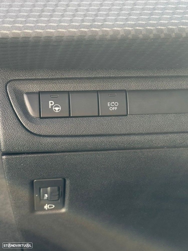 Peugeot 2008 1.2 PureTech Crossway EAT6 - 22