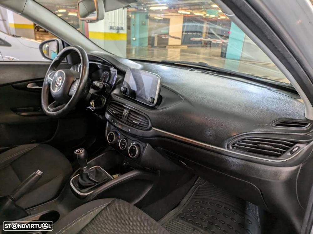 Fiat Tipo Station Wagon 1.3 M-Jet Lounge - 5