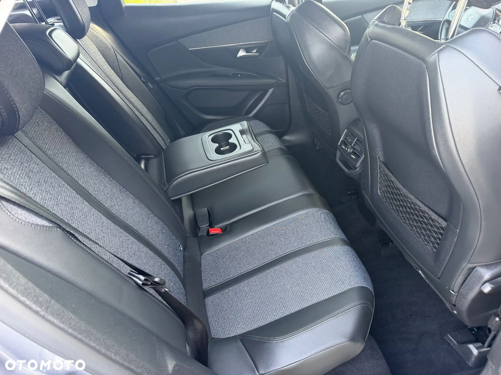 Peugeot 3008 - 21