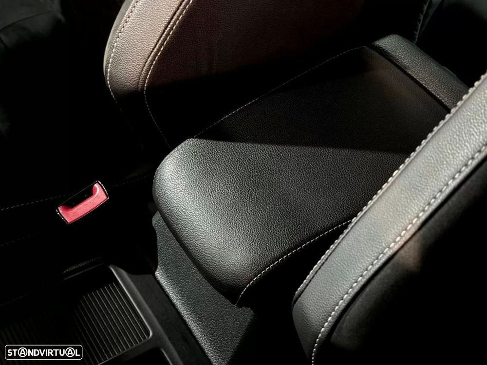 VW Golf Variant 2.0 TDi GTD DSG - 32