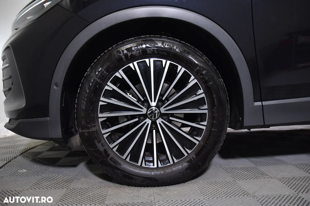 Volkswagen Tiguan - 13