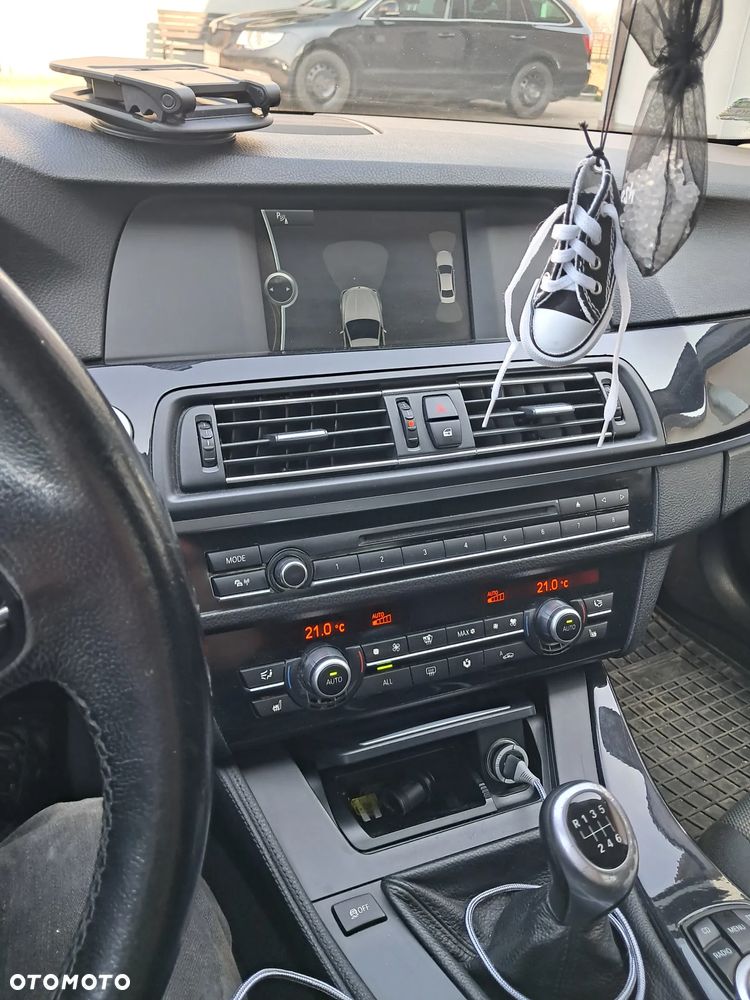BMW Seria 5 520d Luxury Line - 8