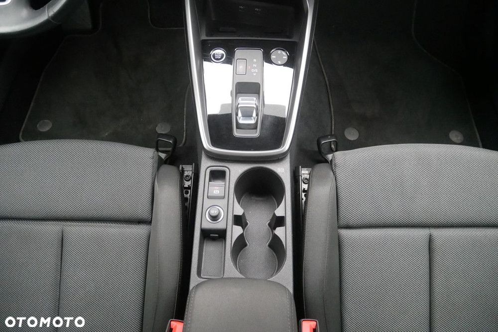 Audi A3 Sportback 2.0 TDI S tronic - 11