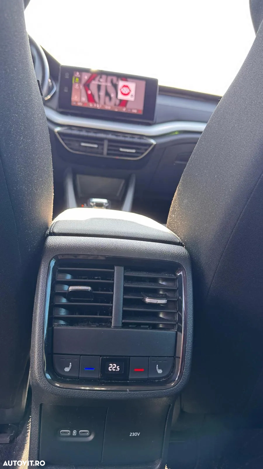 Skoda Octavia Combi 2.0 TDI DSG Clever - 11