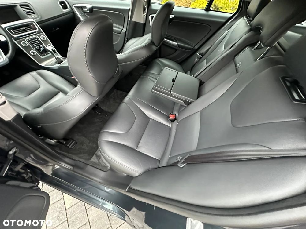Volvo V60 D3 Drive-E Summum - 6