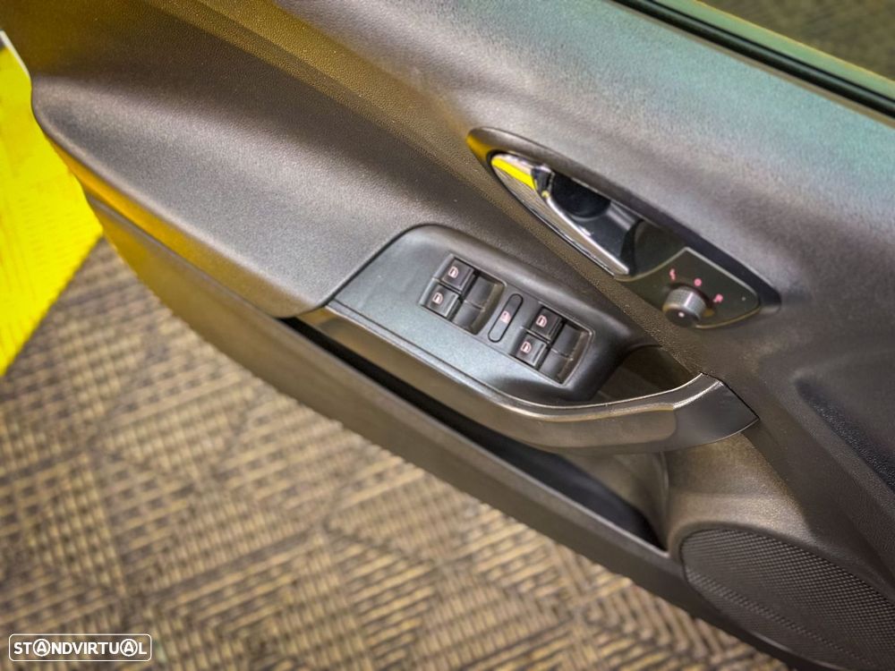 SEAT Ibiza 1.0 Reference - 35