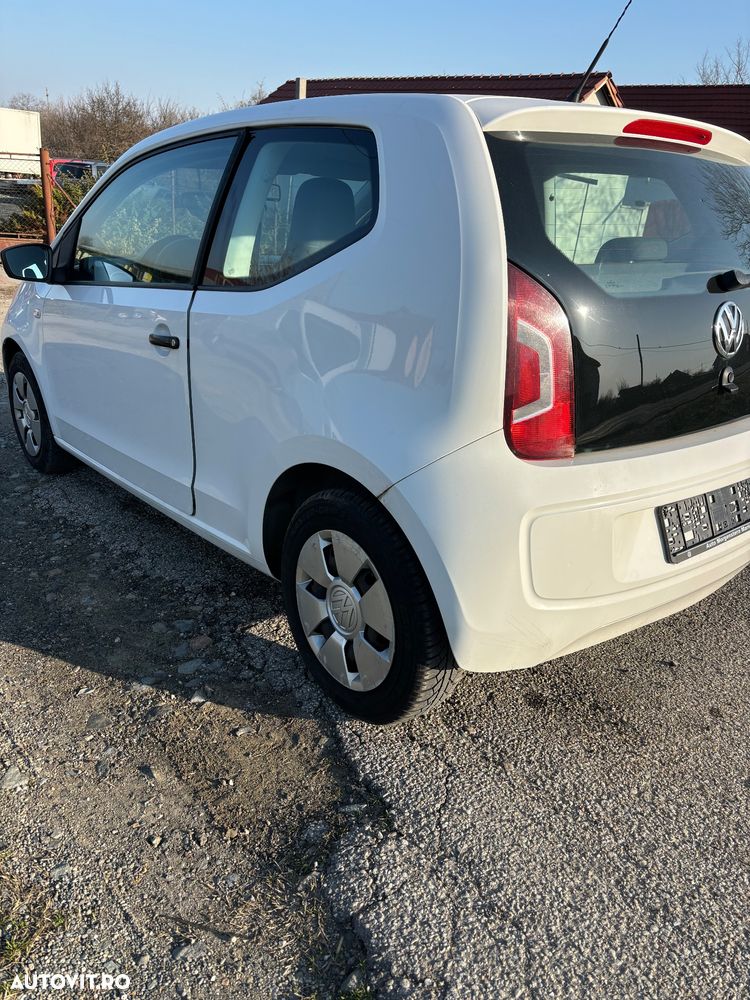Volkswagen up! Active - 4