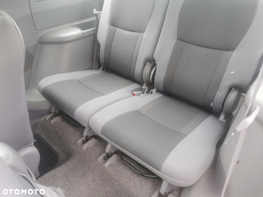 Toyota RAV4 2.0 VVT-i 4x4 - 10