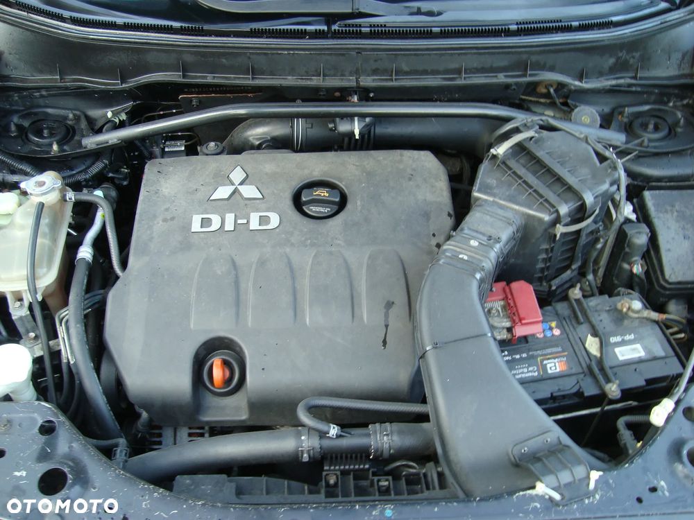 Mitsubishi Outlander ver-2-0-di--d-4wd-instyle - 12