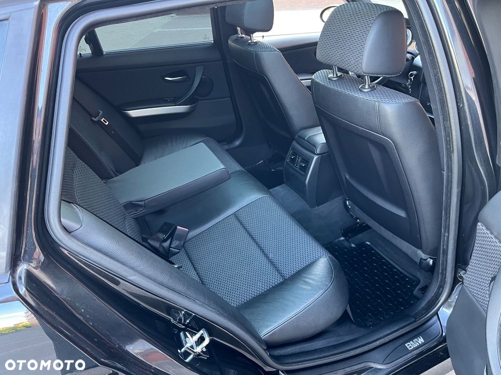 BMW Seria 3 - 33