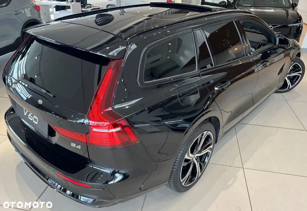 Volvo V60 B4 B Ultimate Dark - 33