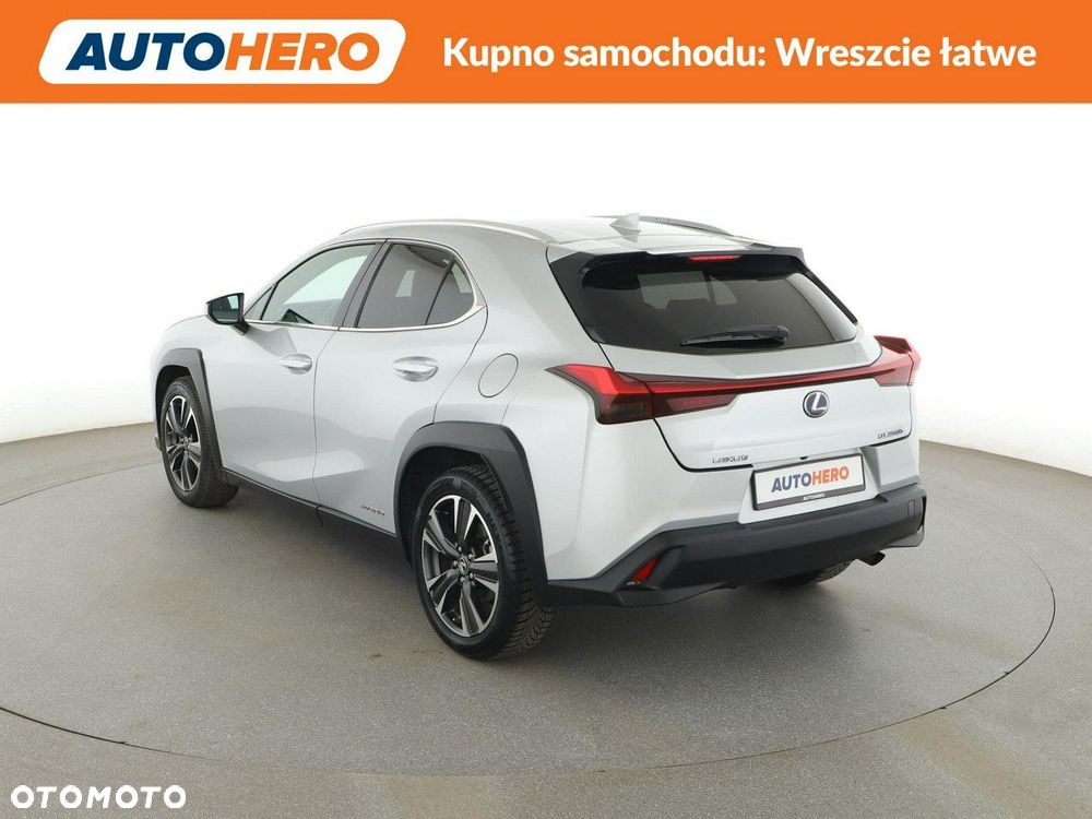Lexus UX 250h - 5