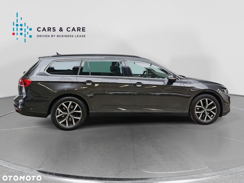Volkswagen Passat - 24