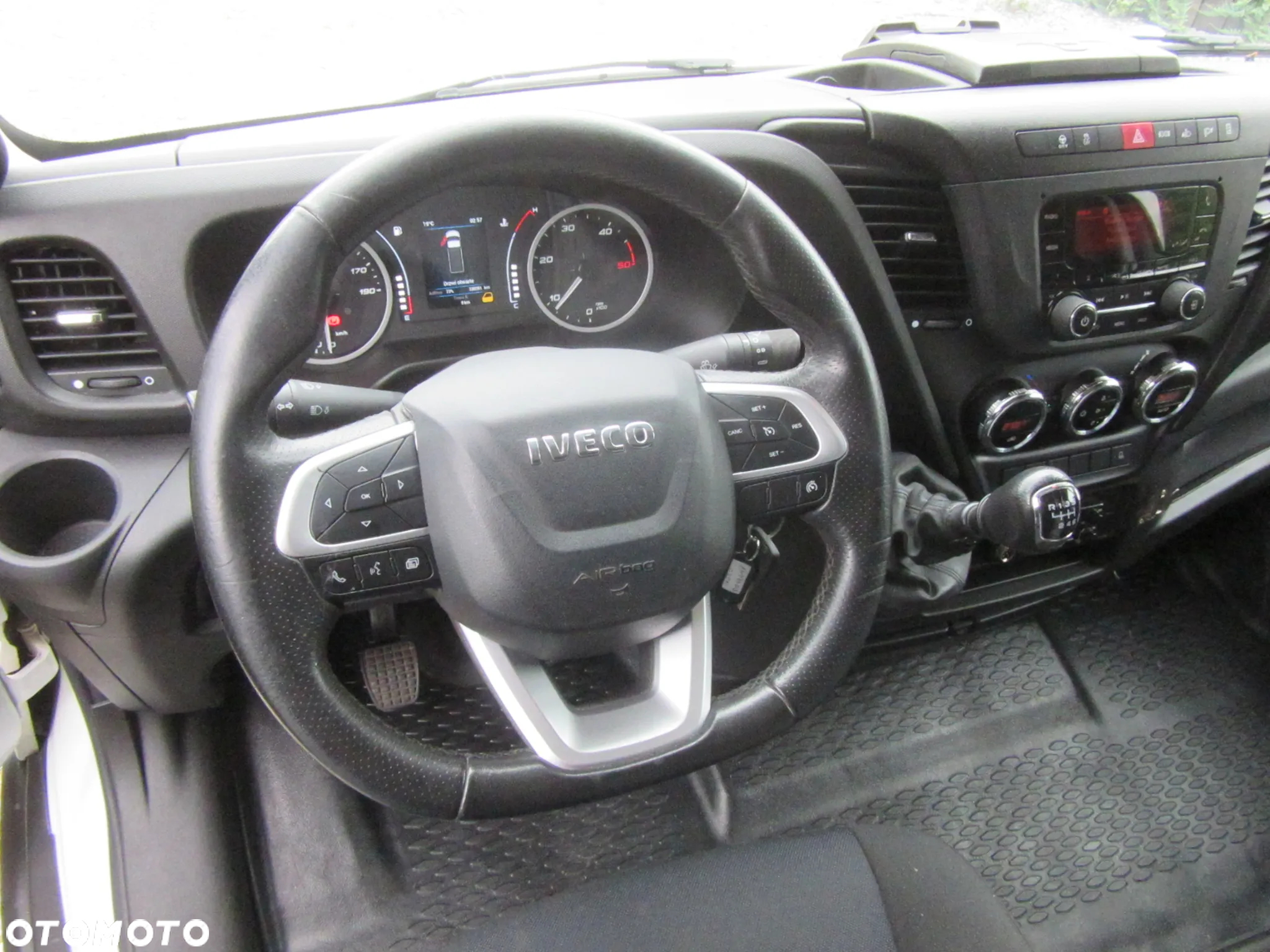 Iveco 35S18 - 16