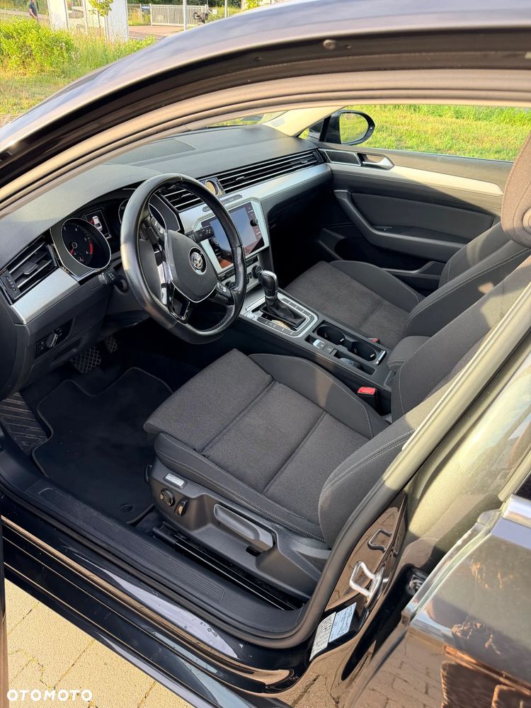Volkswagen Passat 2.0 TDI SCR Comfortline DSG - 6