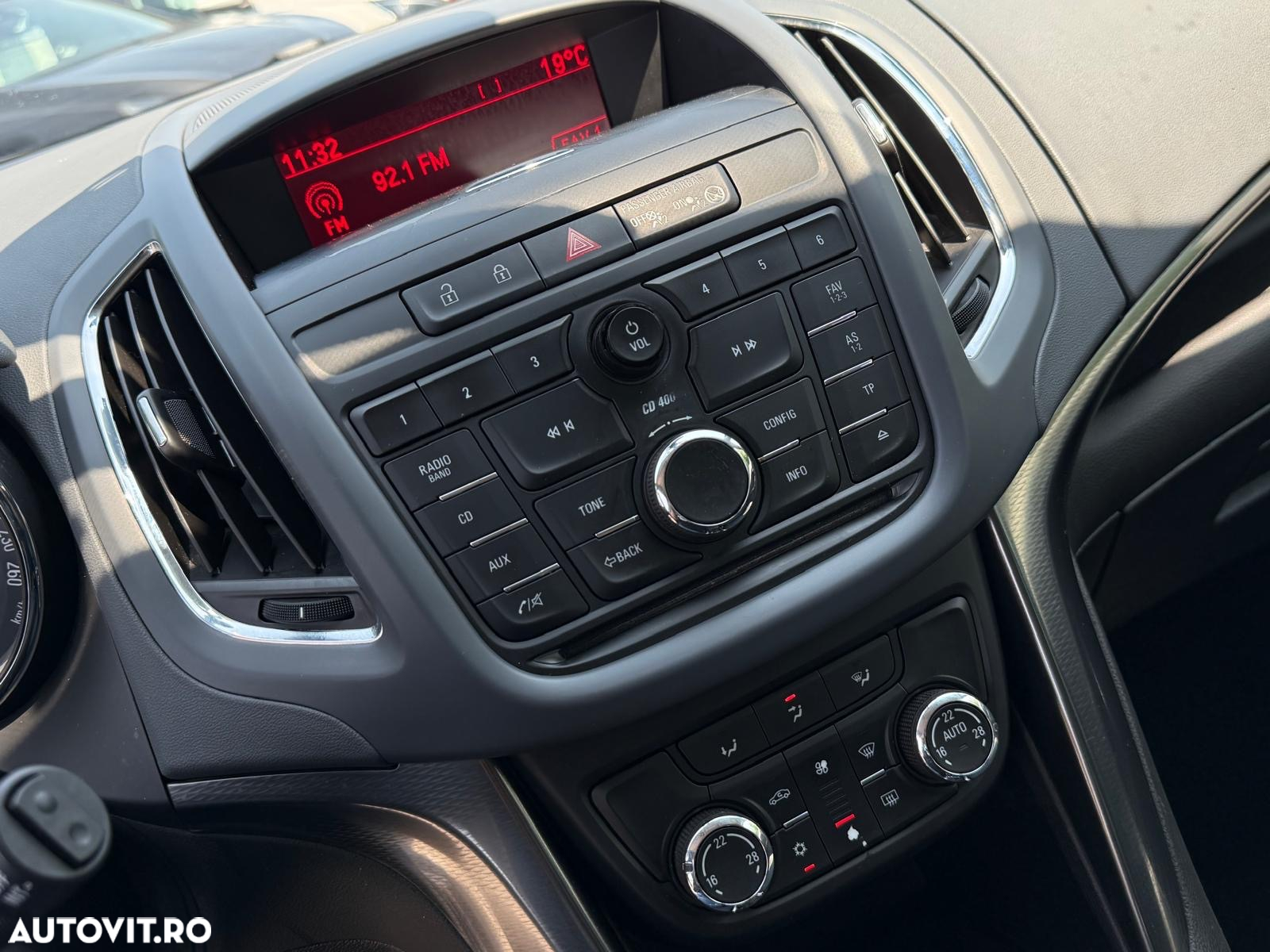 Opel Zafira Tourer 2.0 CDTI ecoFLEX Start/Stop Active - 11