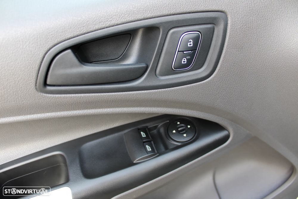 Ford Transit-Connect - 30