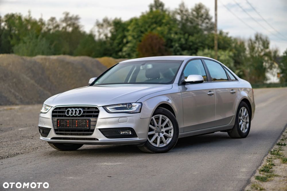 Audi A4 Limousine - 4
