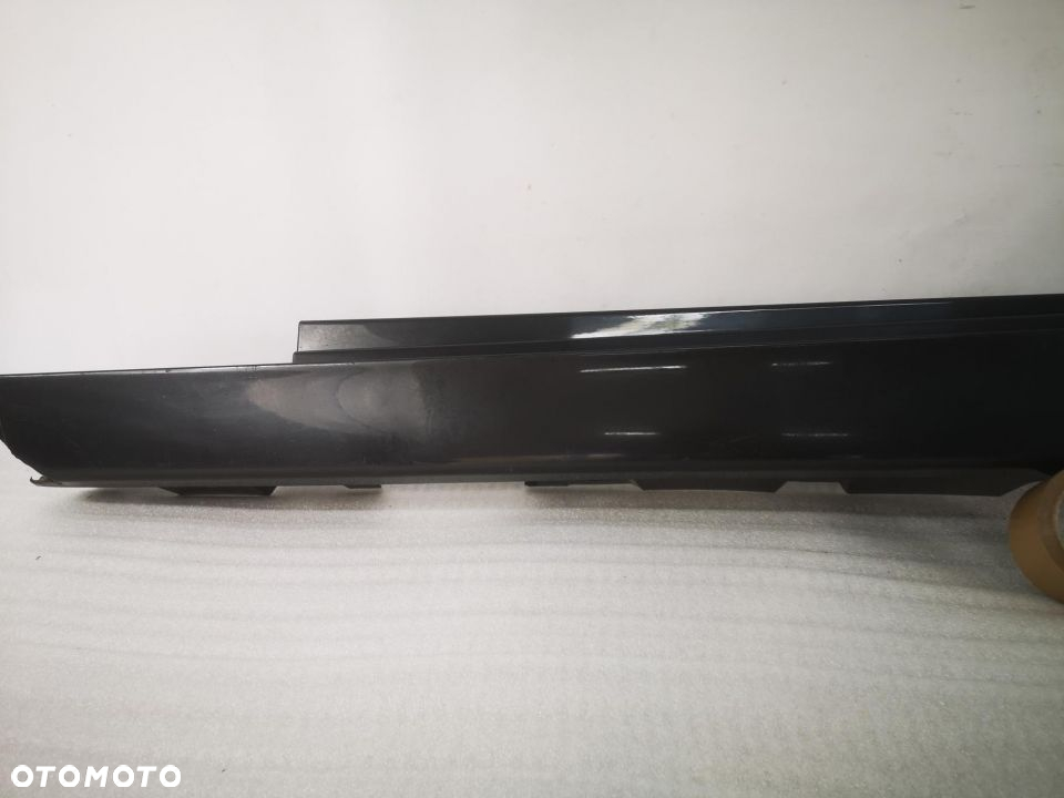 BMW F10 10- LEWA LISTWA PROGOWA / NAKŁADKA PROGU NR AUKCJI PR/22 - 4