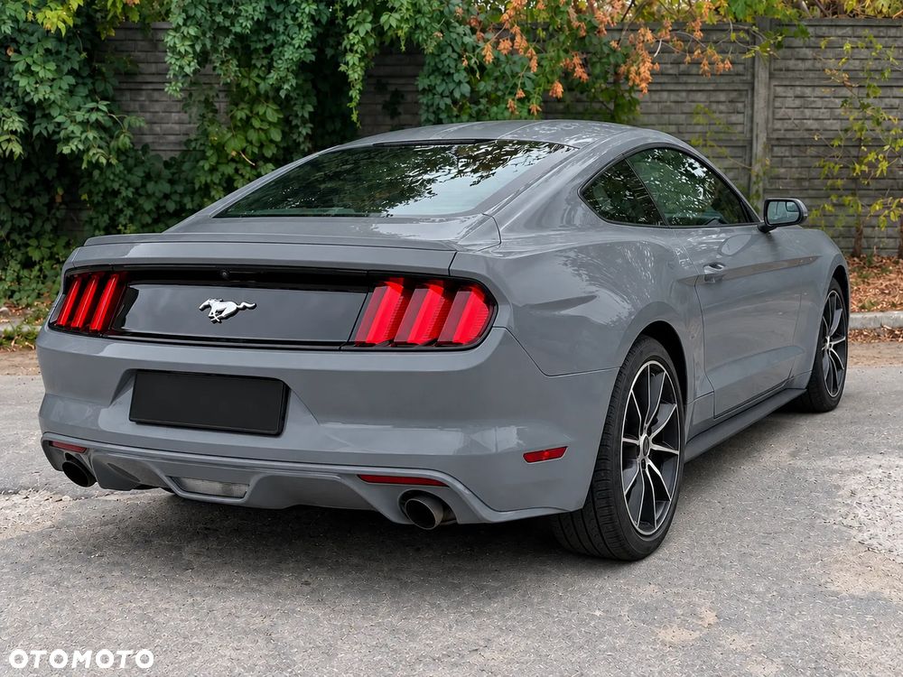 Ford Mustang 2.3 Eco Boost - 10