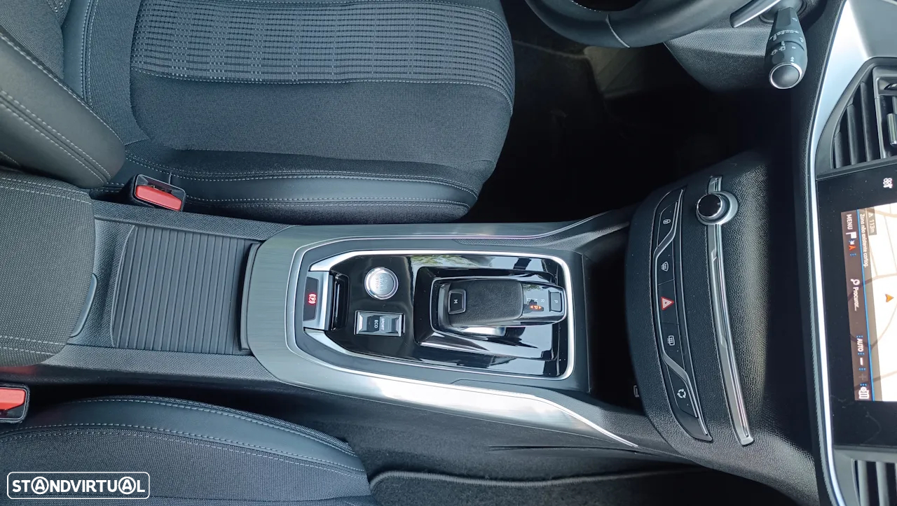 Peugeot 308 1.2 PureTech Allure EAT8 - 21
