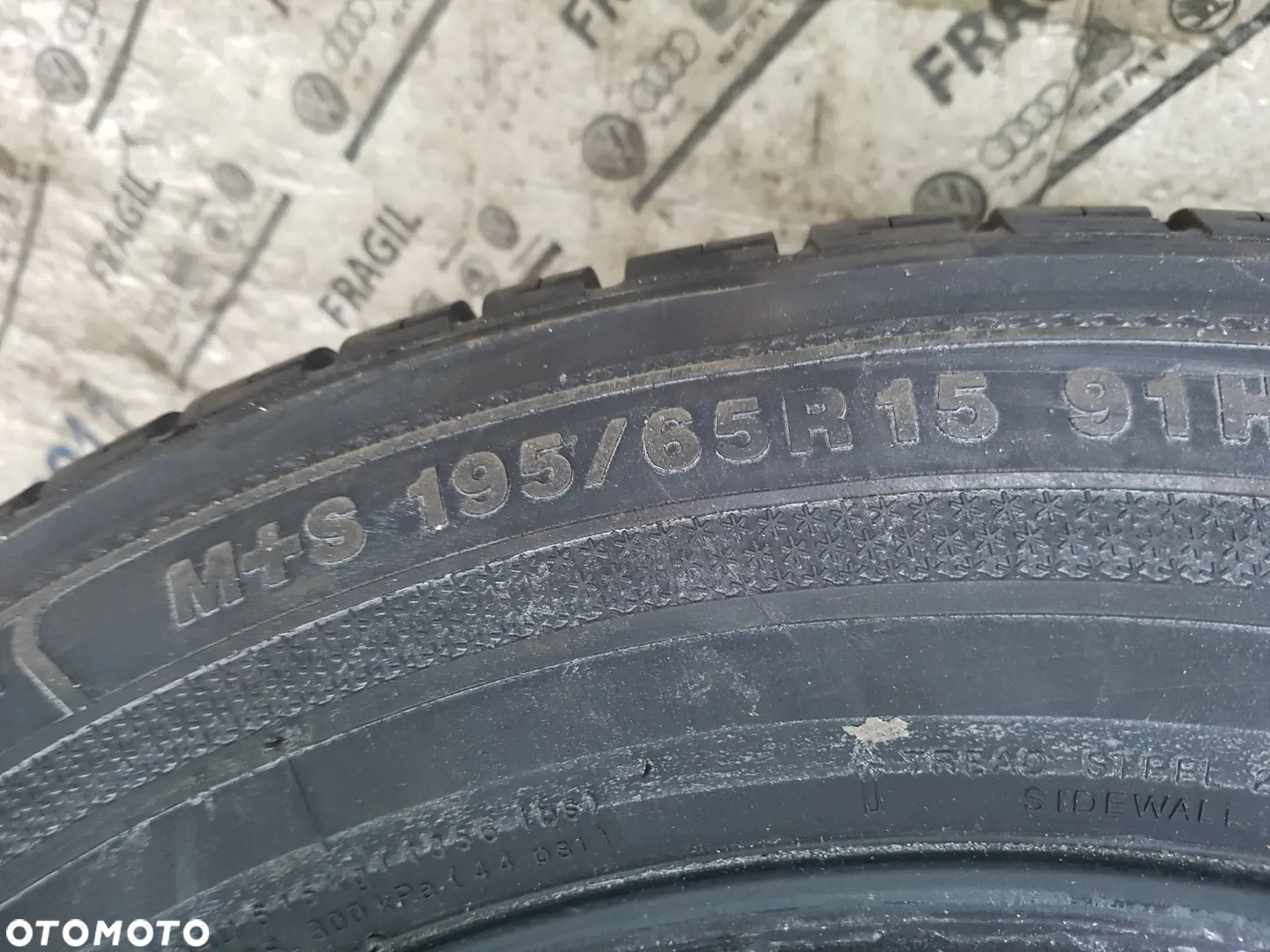 OPONA KUMHO SOLUS VIER ALL SEASON   195/65R15  195/65/15 - 4