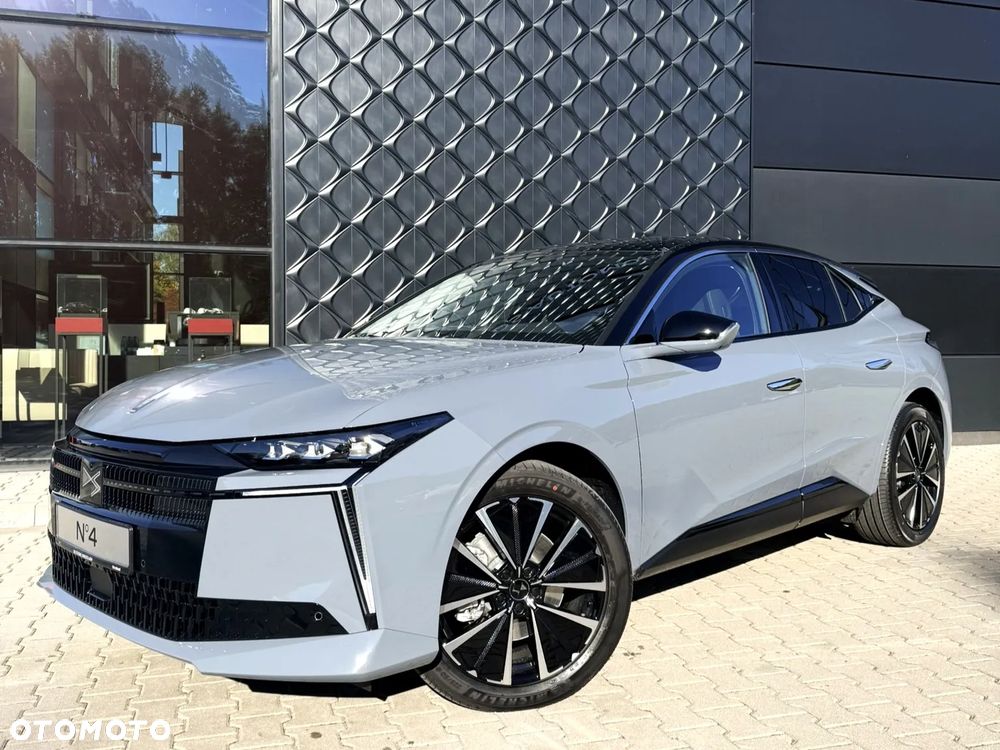 DS Automobiles N°4 E-Tense 58.3kWh Étoile Alcantara - 2
