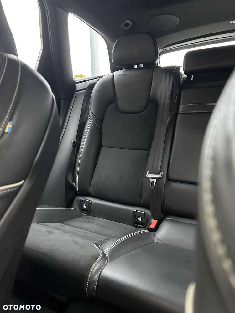 Volvo XC 60 D4 R-Design - 20