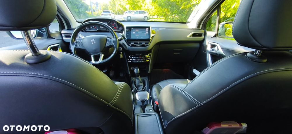 Peugeot 2008 1.6 VTi Allure - 11