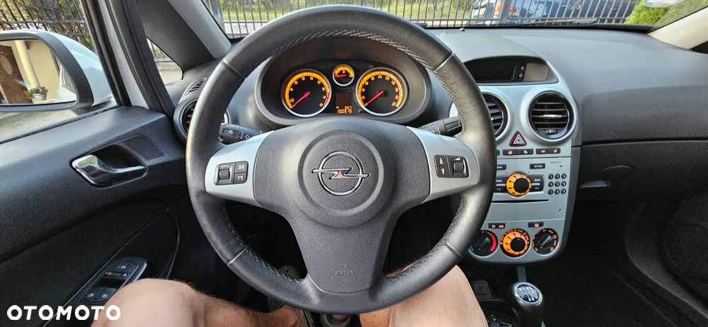 Opel Corsa 1.4 16V 150 Jahre - 16