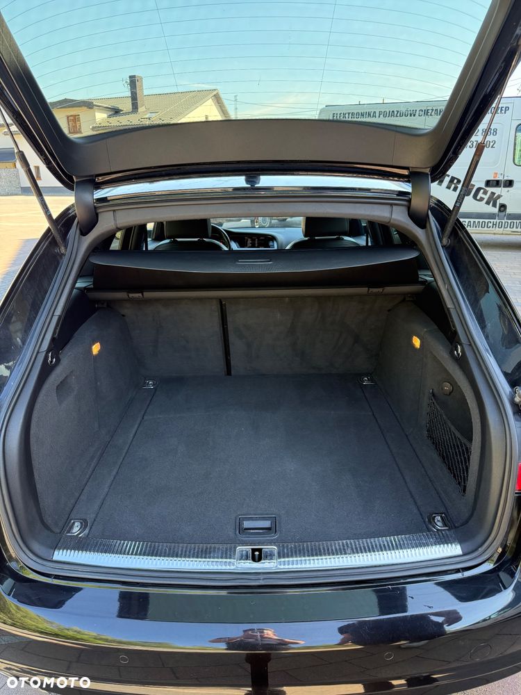 Audi A4 Avant 2.0 TDI DPF S line Sportpaket - 22