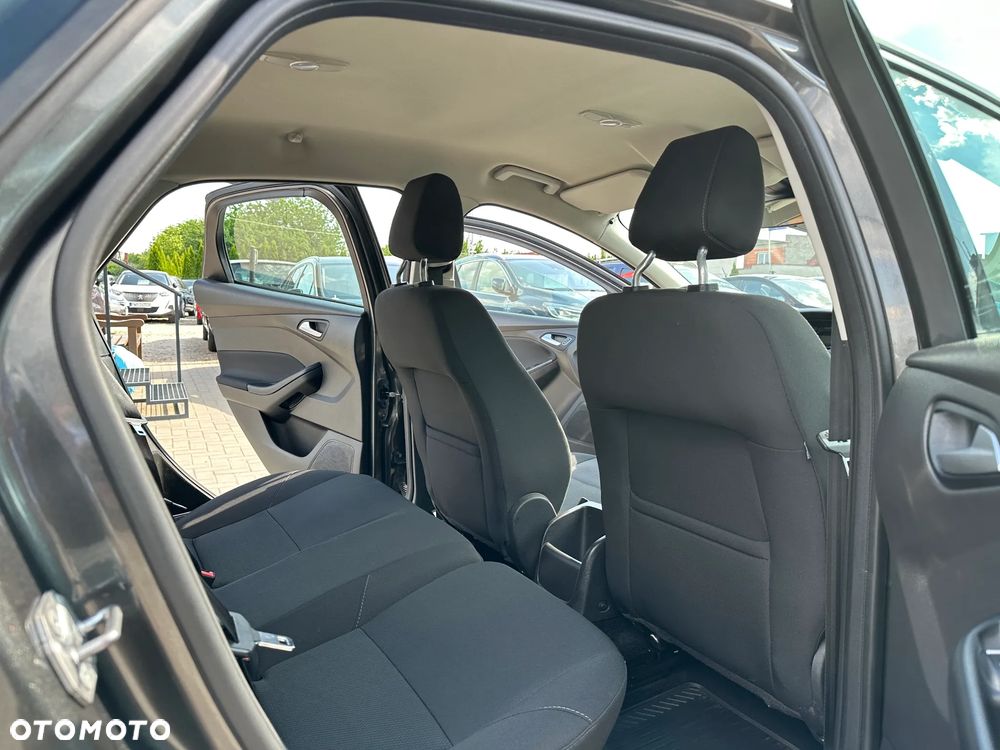 Ford Focus - 24
