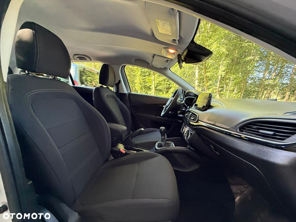 Fiat Tipo 1.0 T3 Garmin - 27