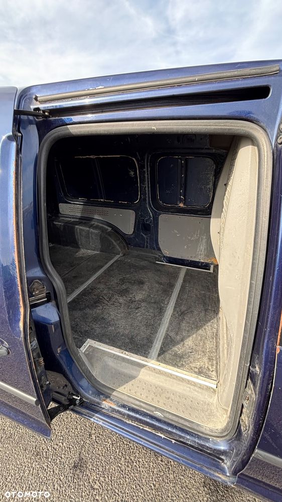 Volkswagen Caddy Maxi - 8