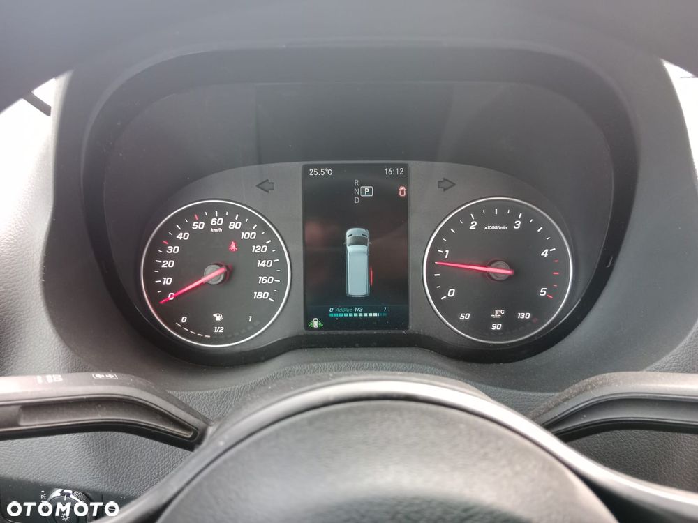 Mercedes-Benz sprinter - 9