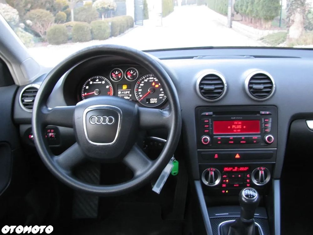 Audi A3 Sportback 1.6 Ambition - 14
