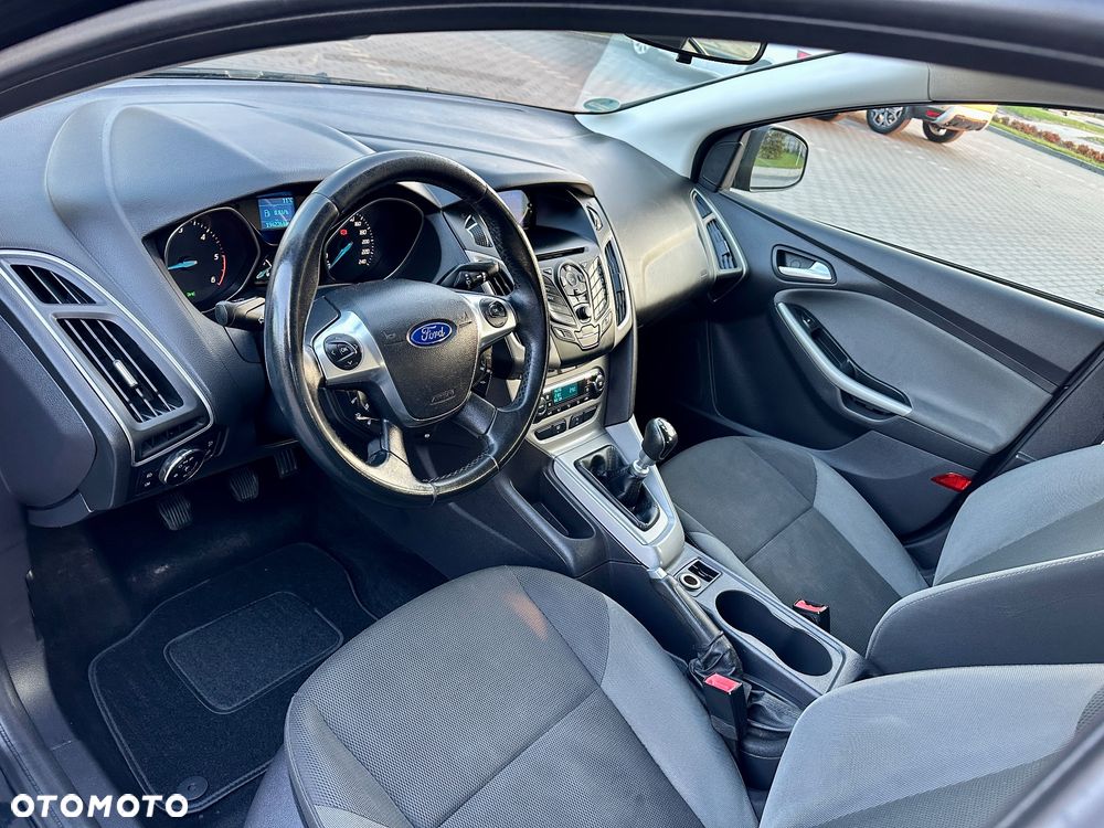 Ford Focus 1.6 TDCi DPF Start-Stopp-System SYNC Edition - 19