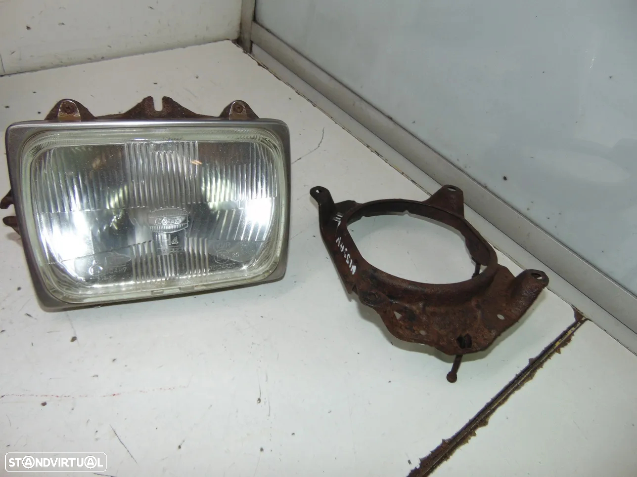 Nissan Urvan grelha frontal - 11