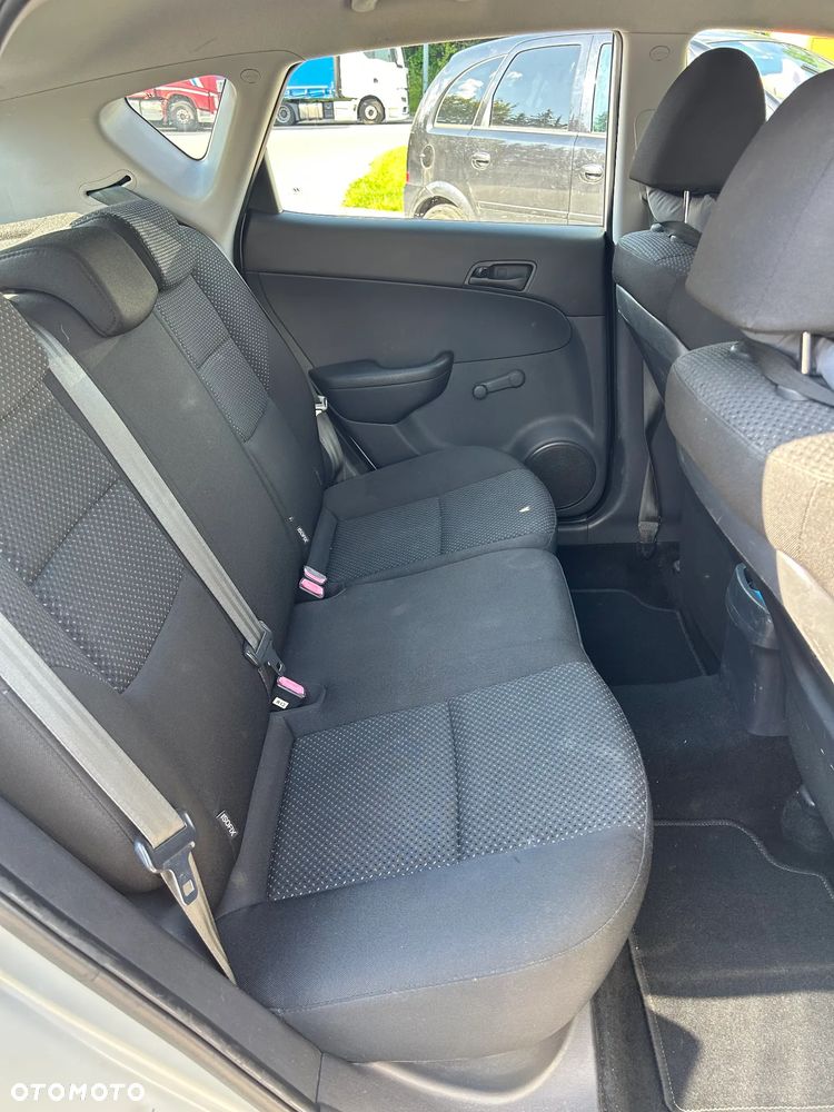 Hyundai i30 1.6 CRDi Base - 21